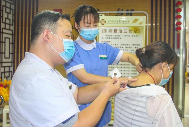 1、寶寶用三伏貼有用嗎？</p><p>為什么三伏貼不能給寶寶用？